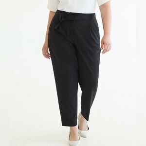 Reitmans The Timeless Belted Tapered High-Rise Pants Curvy Fit Size 22